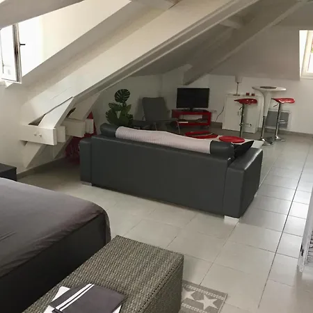 Joli T2 Au Coeur De Apartamento *